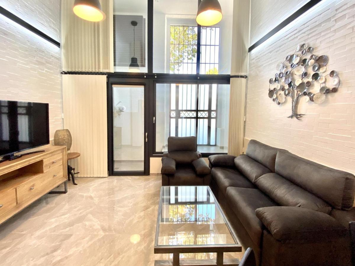 Appartement Tr2 Aparcamiento Incluido Amplio Y Moderno Loft Cartuja De Sevilla